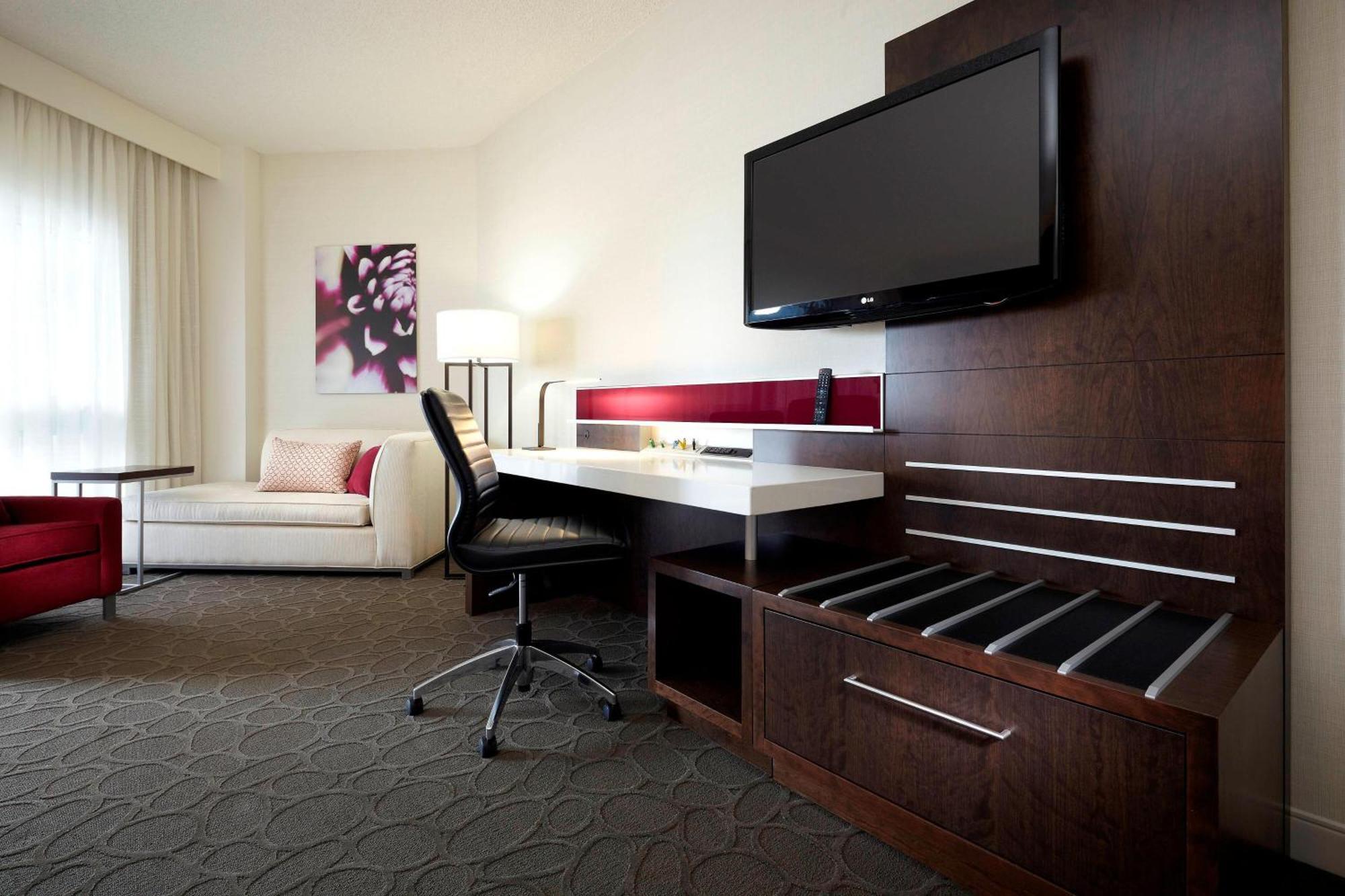 Queen Room with 2 Queen Beds - Club Level
