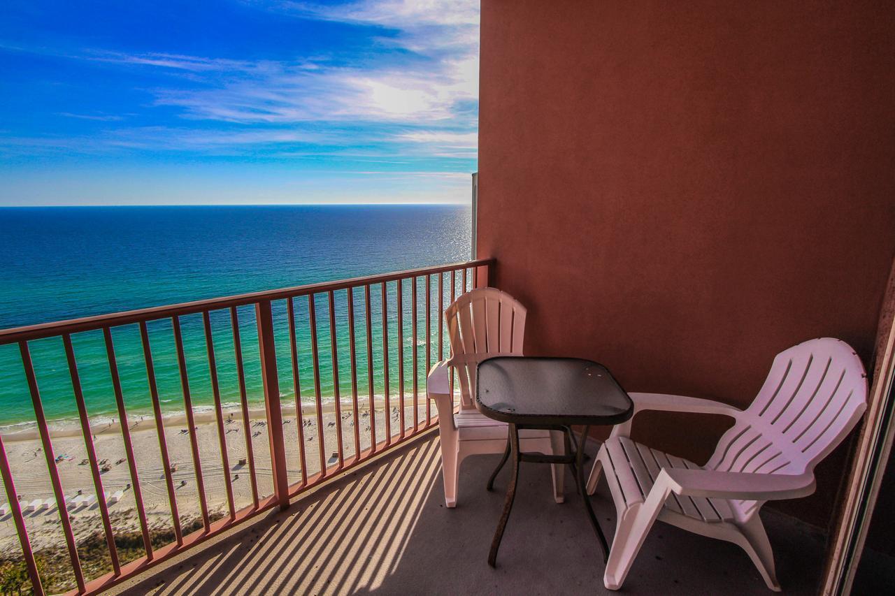 Studio Apartment with Sea View