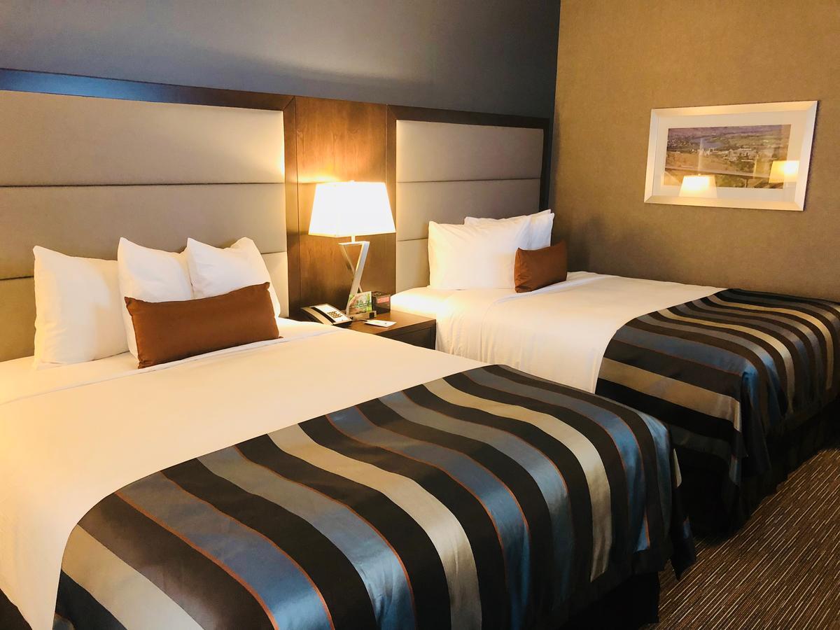 Deluxe Queen Room with Two Queen Beds - Non-Smoking