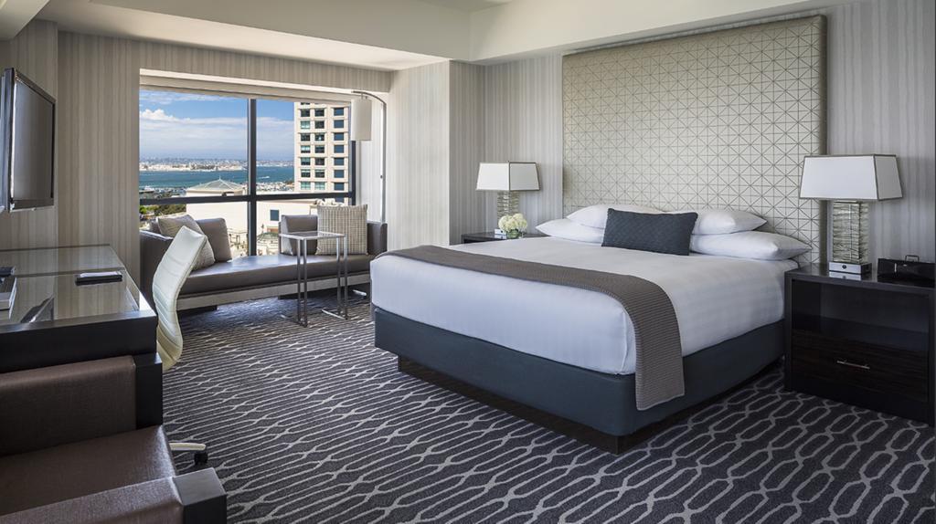 Signature King Suite