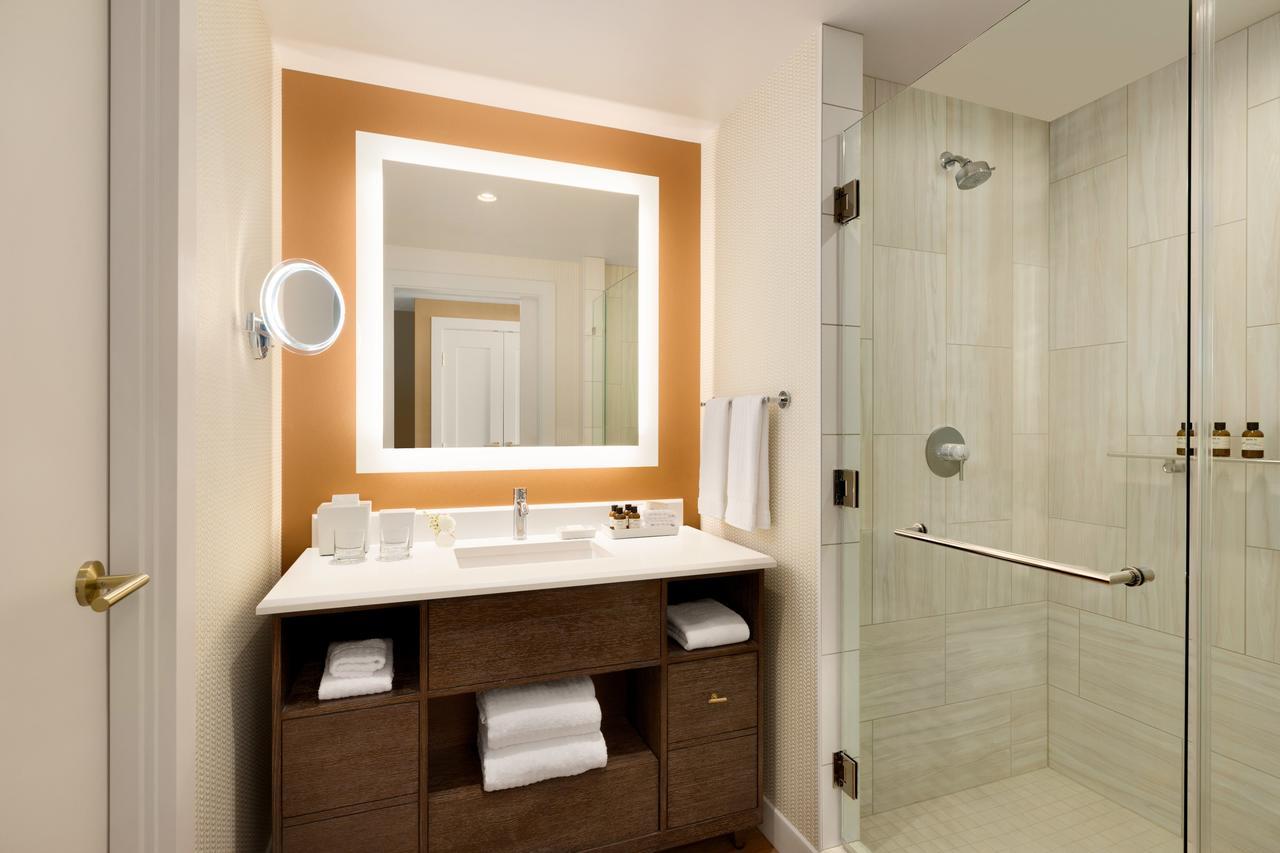 Fairmont Gold Room, 2 Queen Beds