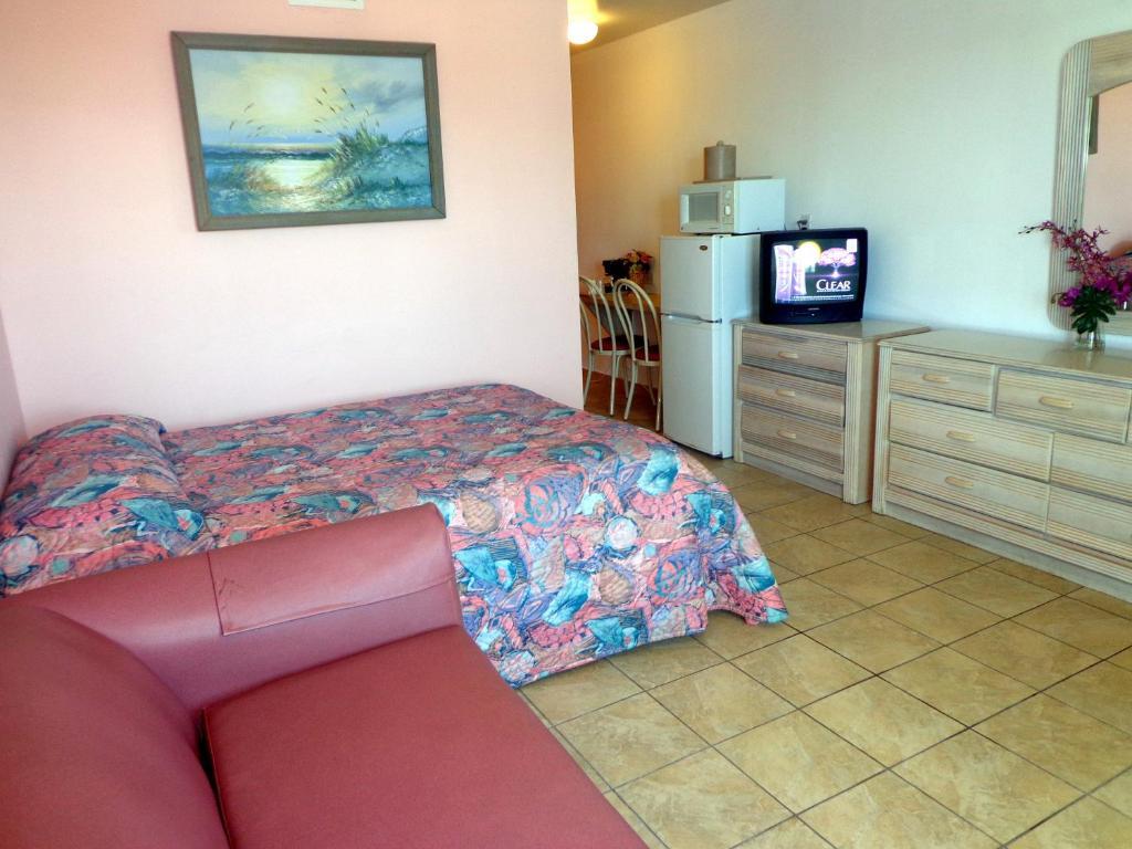 Two-Bedroom King Suite Sofabed