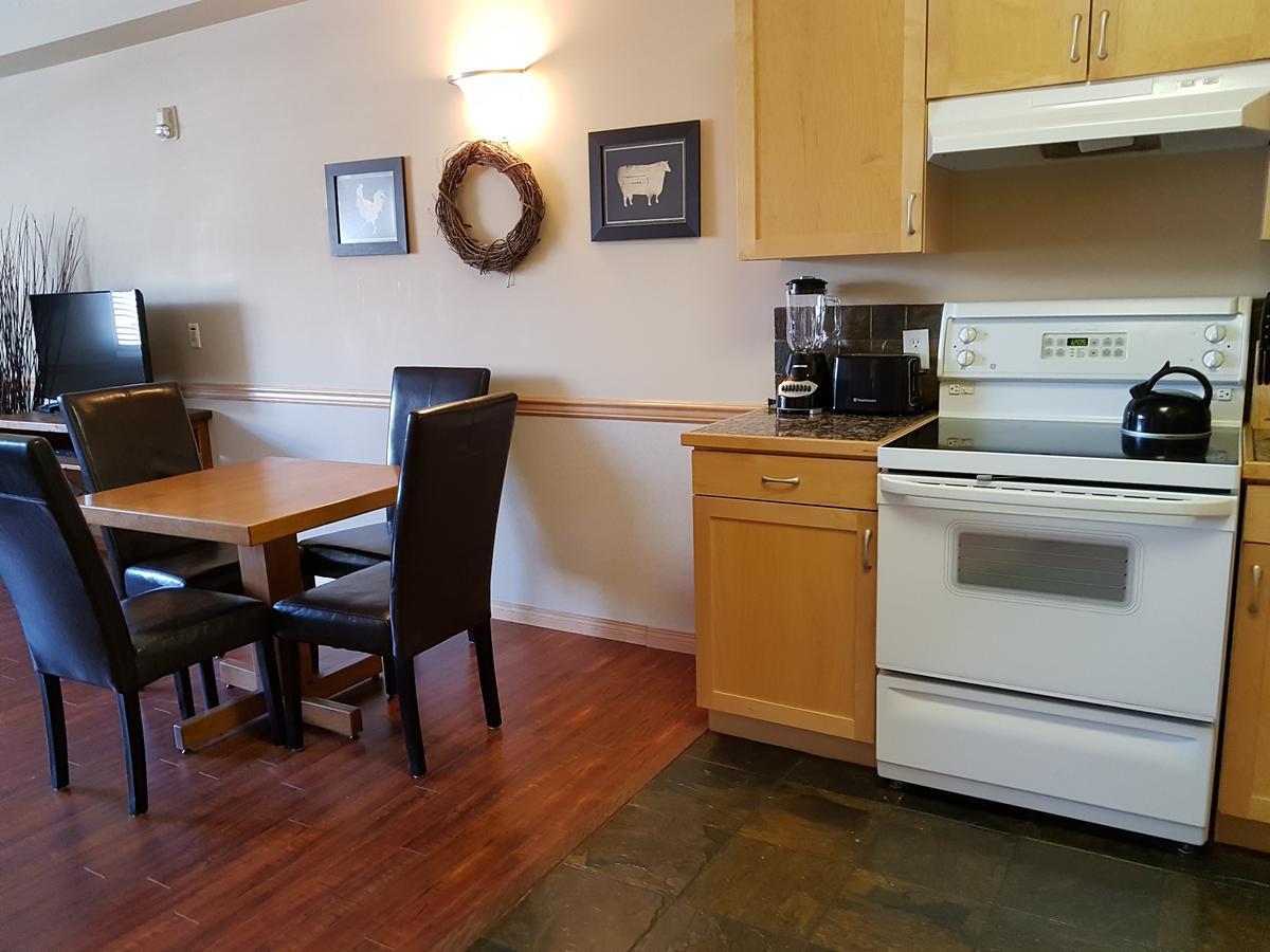 Two-Bedroom Suite with Spa Bath