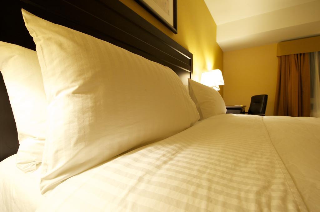 King Room - Disability Access - Non-Smoking