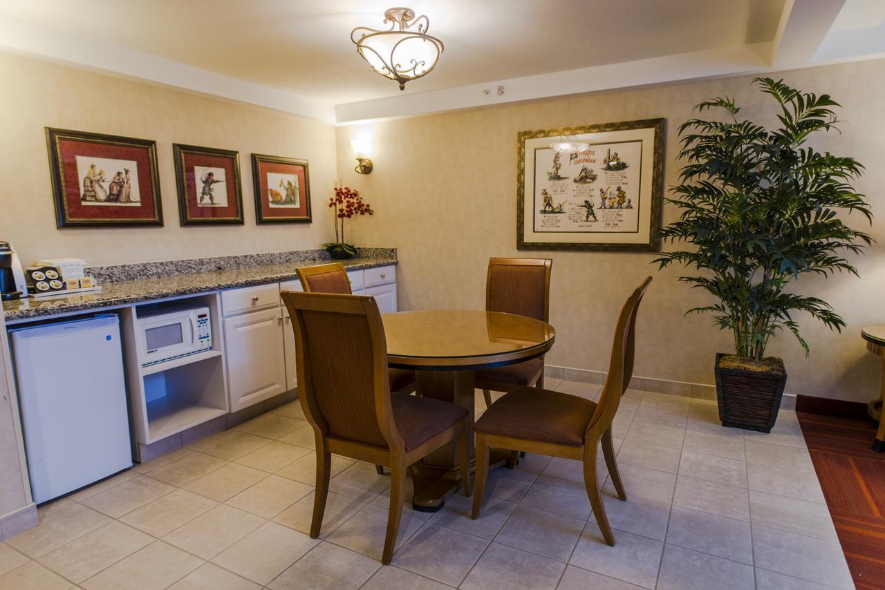 One-Bedroom King Suite, Park View, Building 1, Non-Smoking