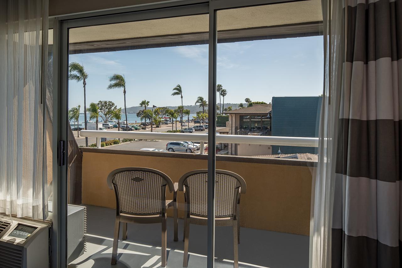 Bay View Two Queens
