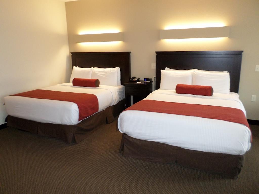 Queen Room Two Queen Beds