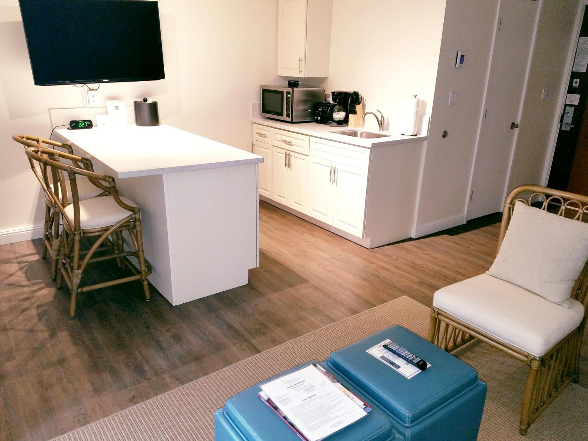 Deluxe Ohia Suite