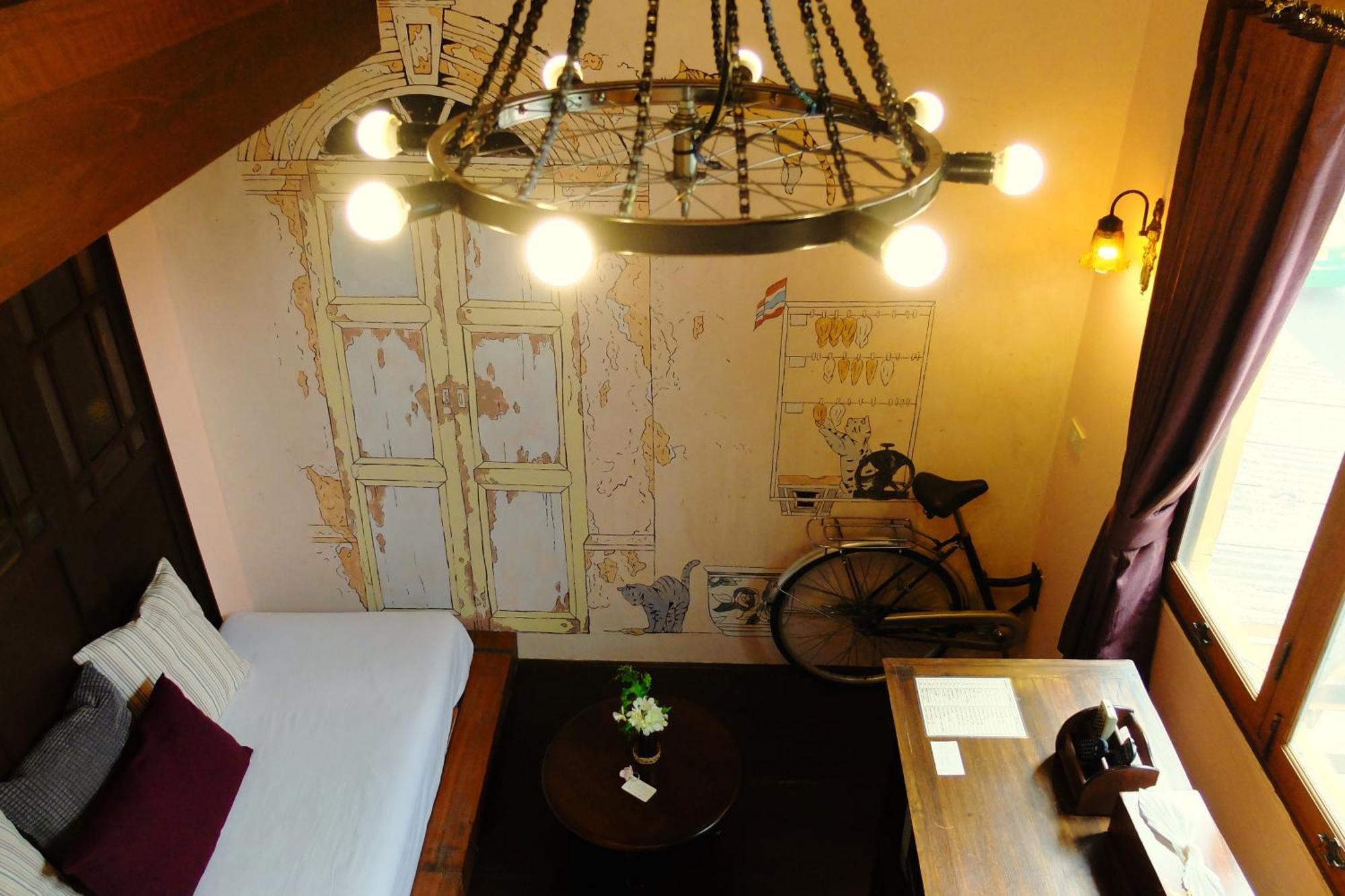 Queen Loft Suite
