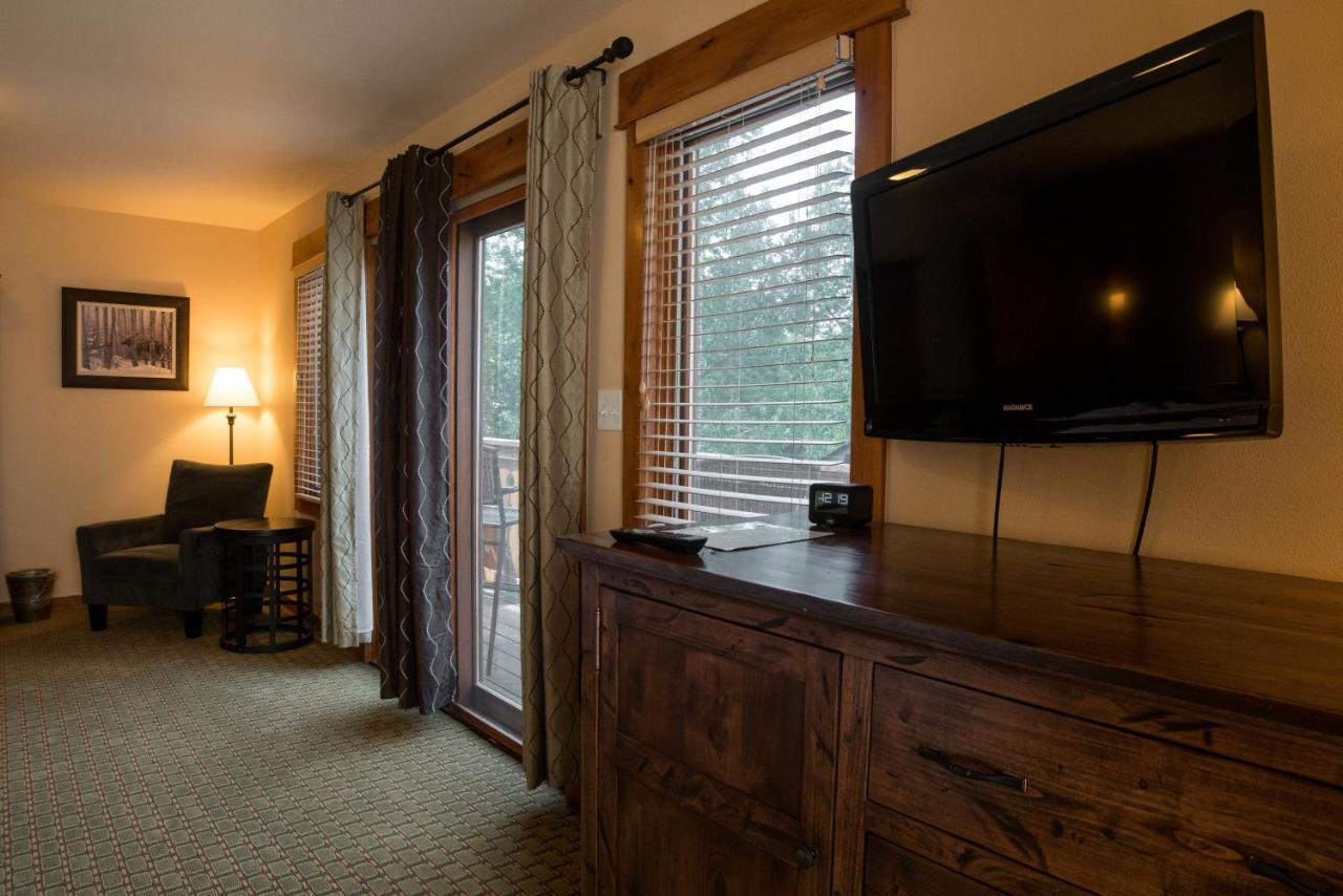 Family Room - Non-Pet Friendly