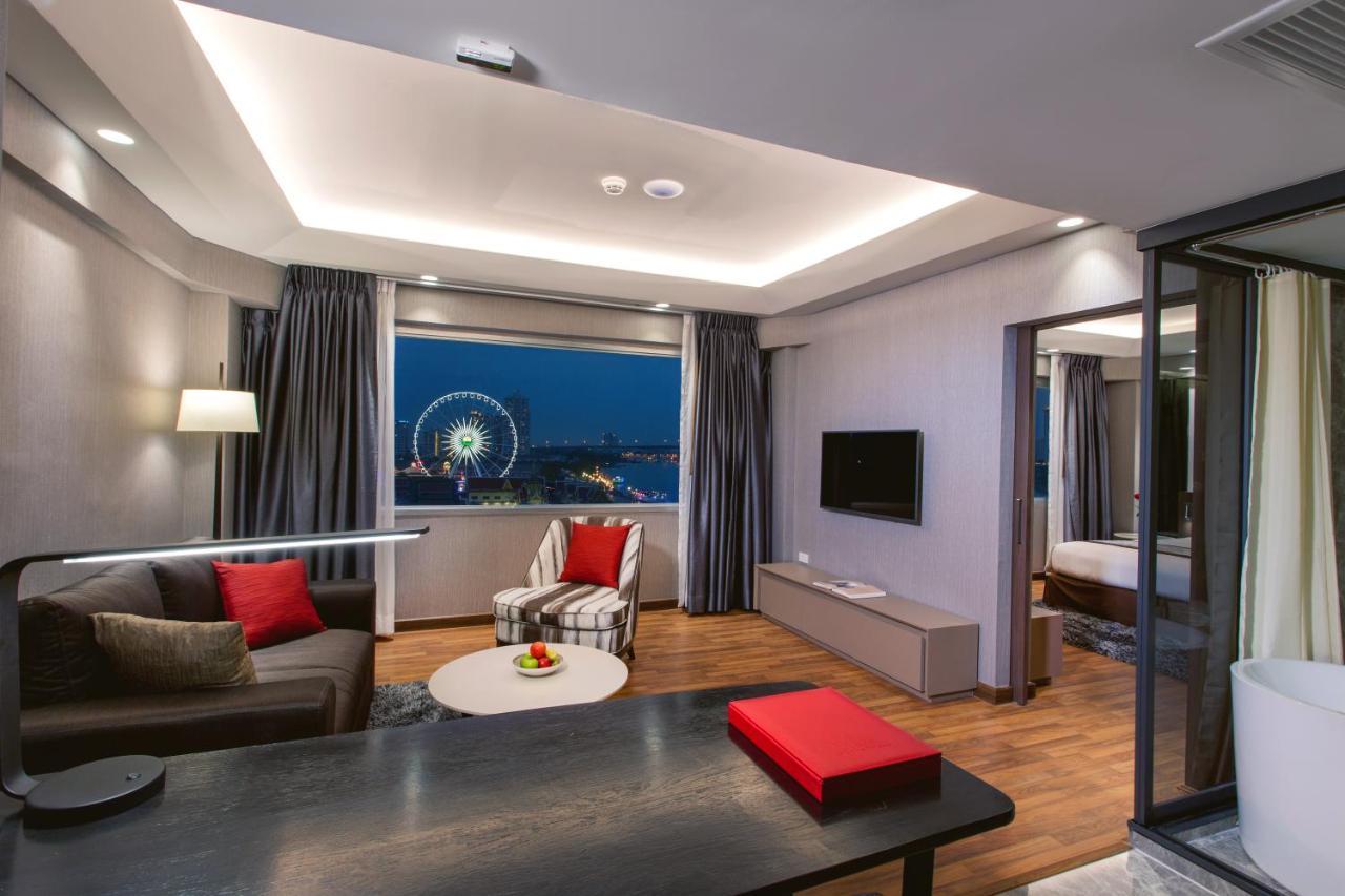 Premier King Suite with River View