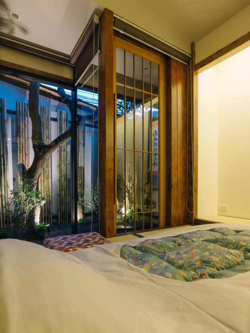 Villa with Garden View