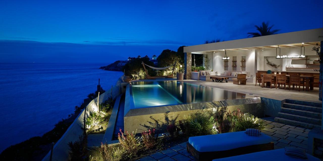 3 Bedroom Waterfront Villa (1148 feet from main hotel)