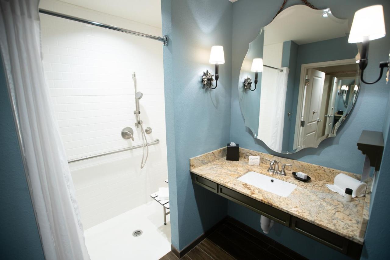 King Room with Bunk Bed - Disability Access