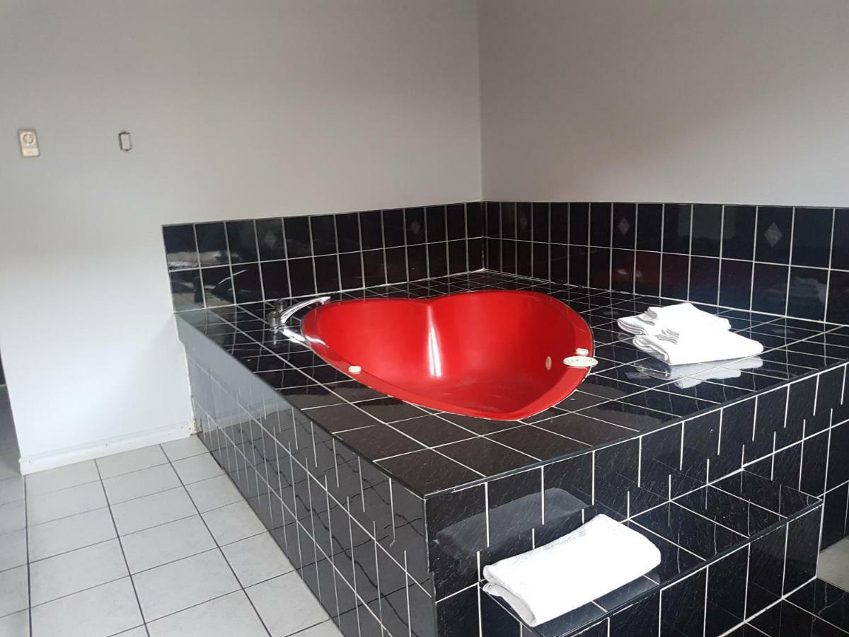 Suite with Hot Tub