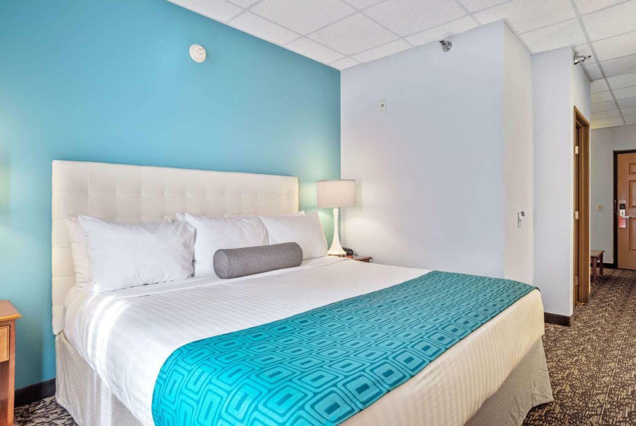 One-Bedroom King Suite - Non-Smoking