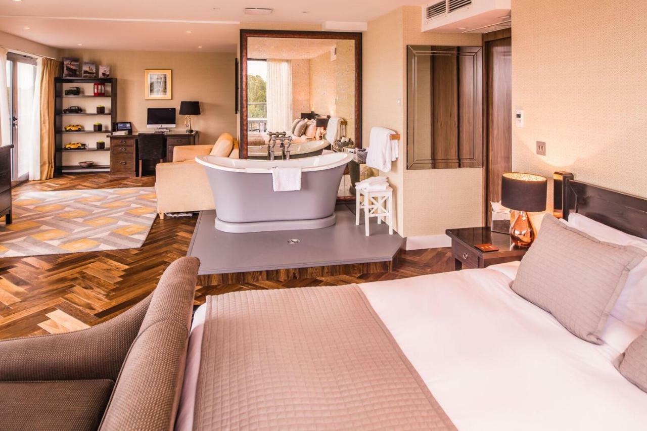 Senior Fellows Suite
