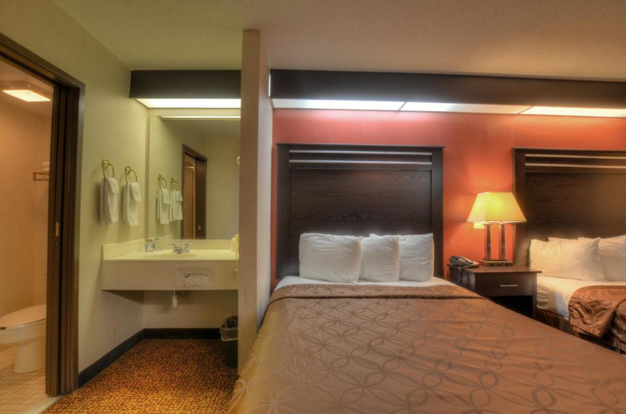 Queen Room Two Queen Beds