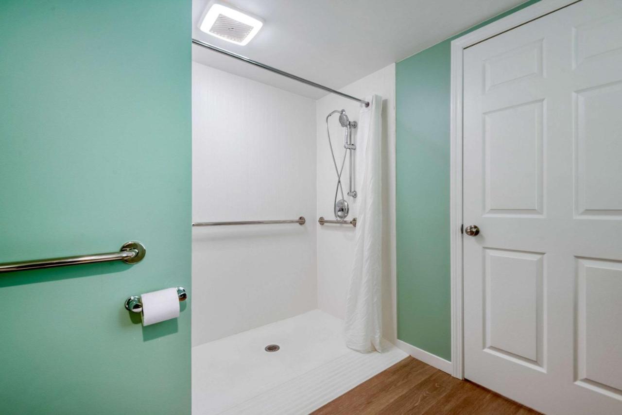 King Room - Accessible/Non-Smoking/Not Pet-Friendly