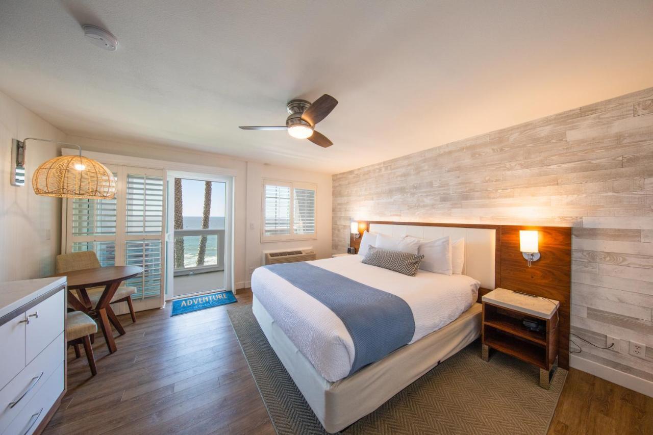 Deluxe King Room Ocean View