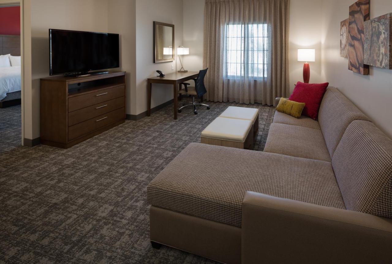 One-Bedroom King Suite