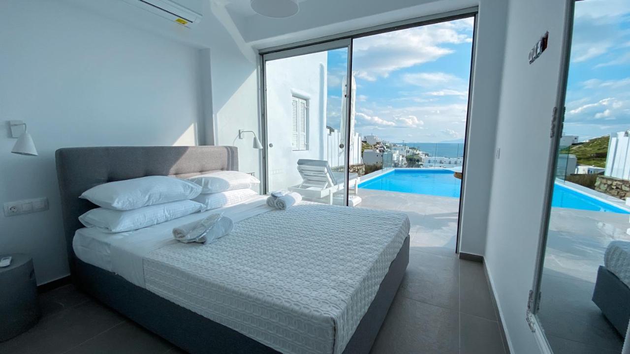 Superior Two-Bedroom Apartment with Private Infinity Pool and Sea View