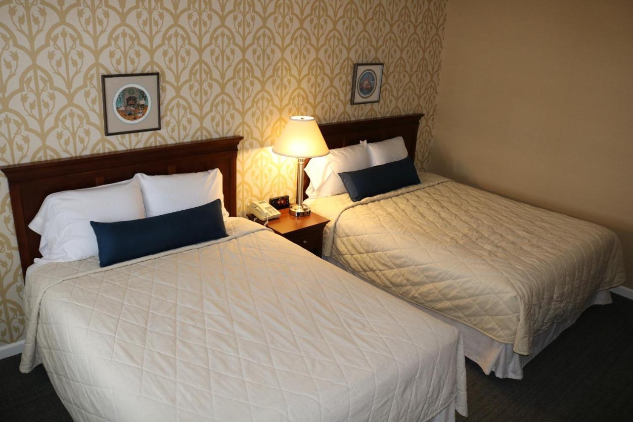Queen Suite Spa Bath