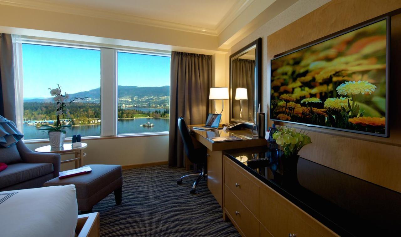 Deluxe King Room with Harbor View