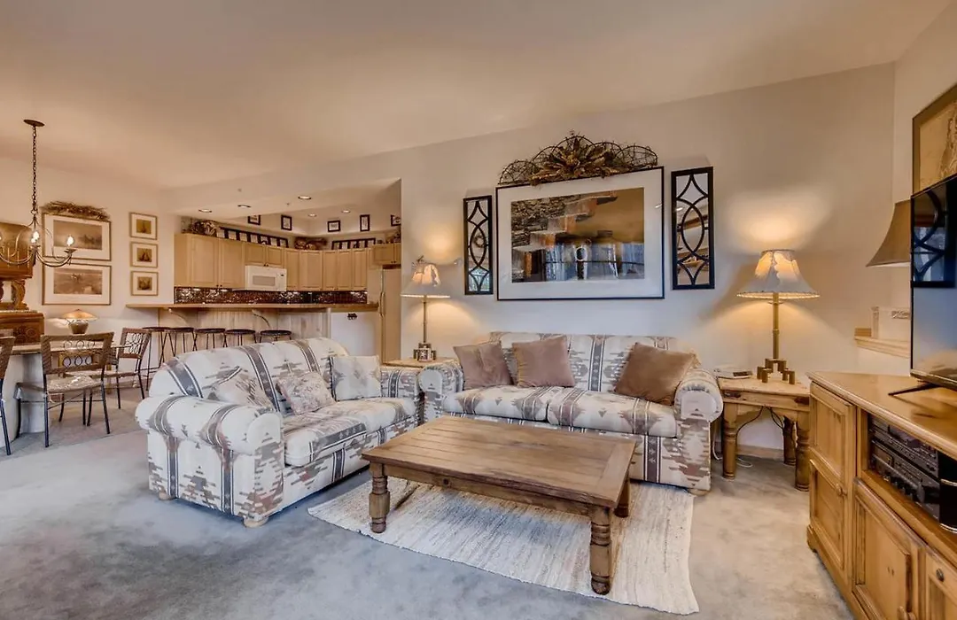 Corral At Breckenridge #102E - Access To Hot Tub - Close To Town-1