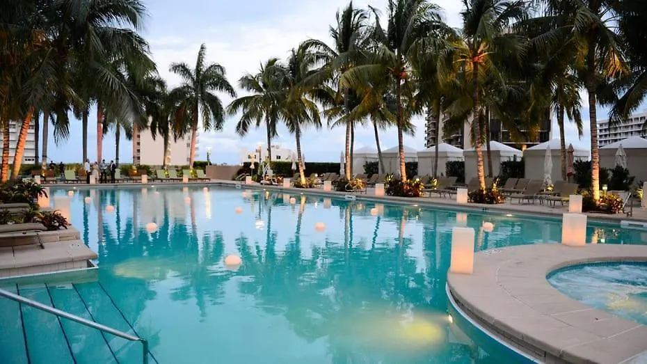 Private Condo Hotel At Four Seasons Brickell-1