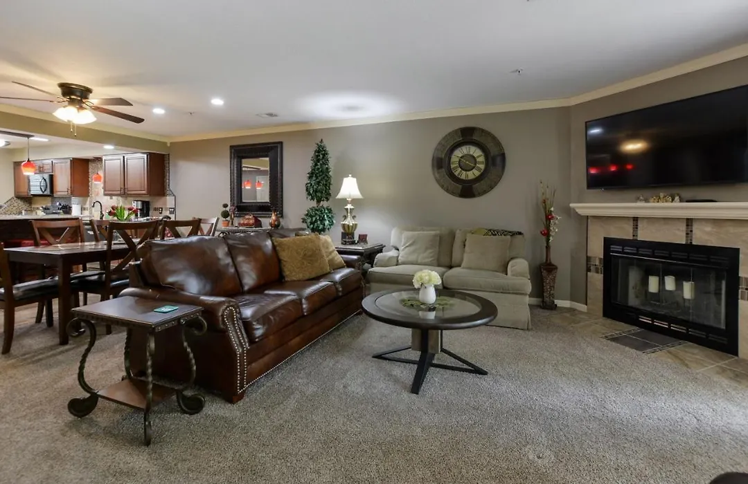 Luxury Condos At Thousand Hills - Heart Of Branson - Beautifully Remodeled - Spacious And Affordable-1