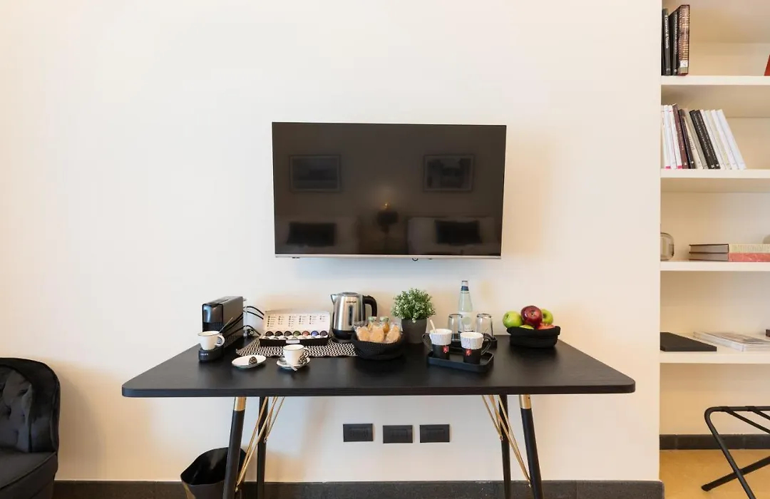 Foresteria Di Piazza Cavour - Luxury Suites & Guest House-1