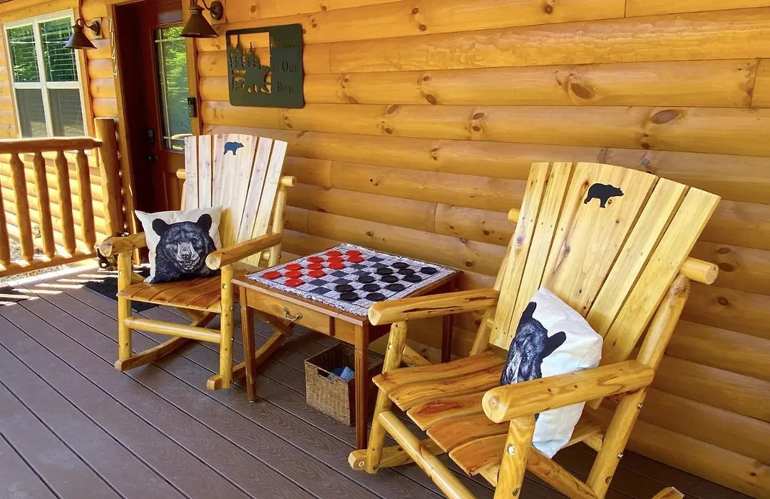 Cozy Bear Den Cabin-1