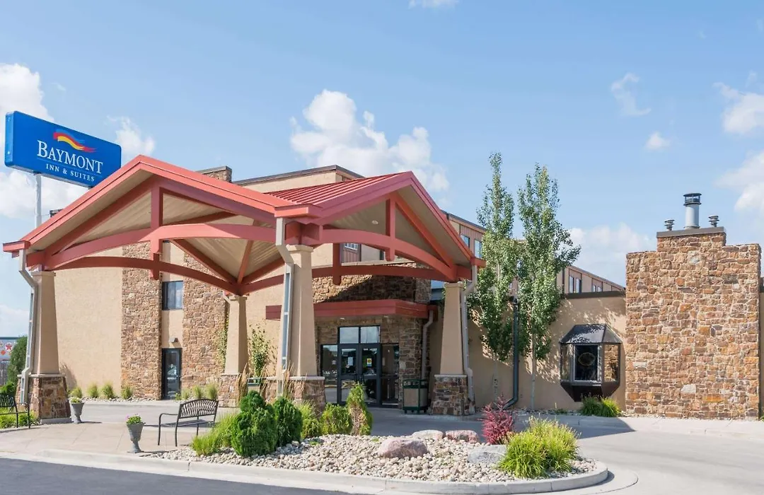 Ramada By Wyndham Fargo-1