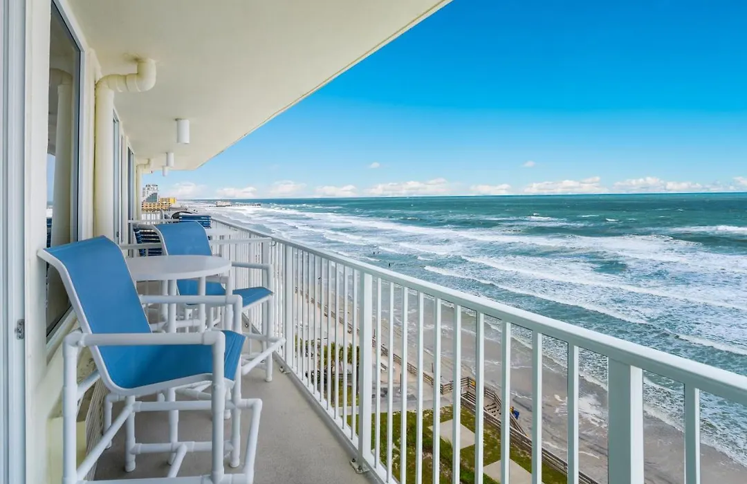 Harbour Beach Resort - Direct Oceanfront, Private Balcony !-1