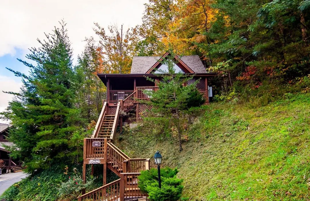 Stairway To Heaven - Hot Tub, Pool, Prime Location-1