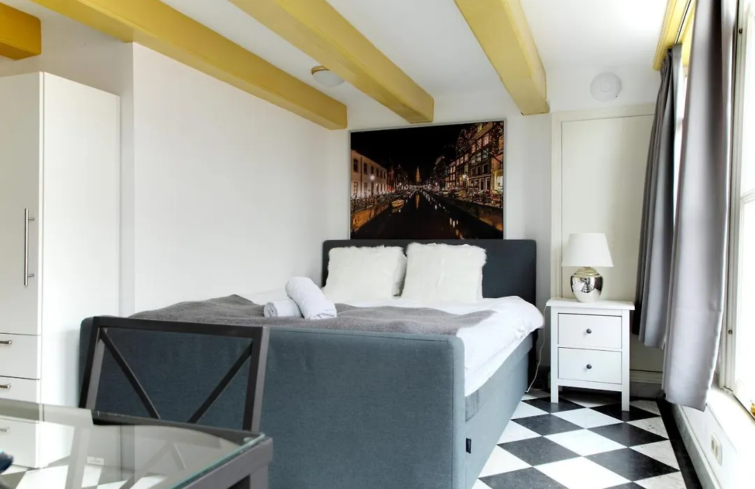 Modern Canal House Loft - City Center-1