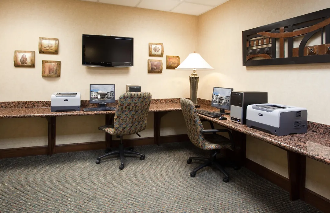 Holiday Inn Express Airport East By Ihg-1