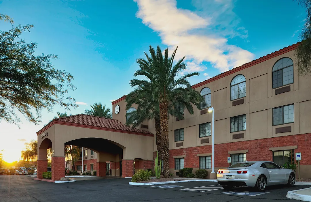 Hilton Vacation Club Varsity Club Tucson-1