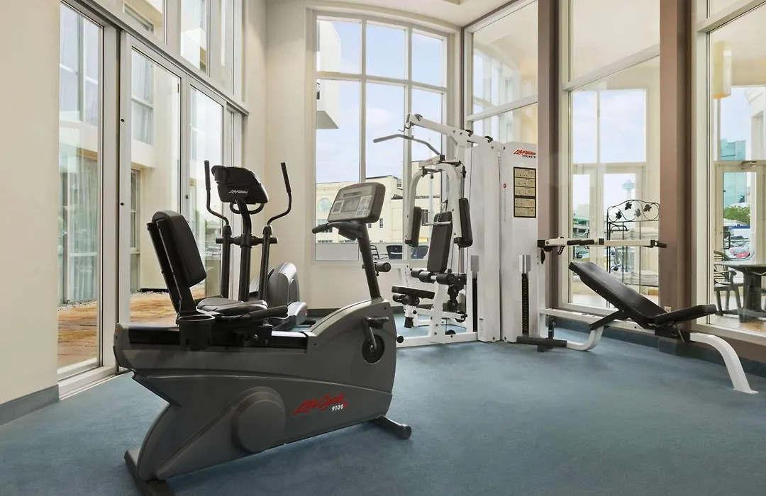 Travelodge By Wyndham Niagara Falls Fallsview-1