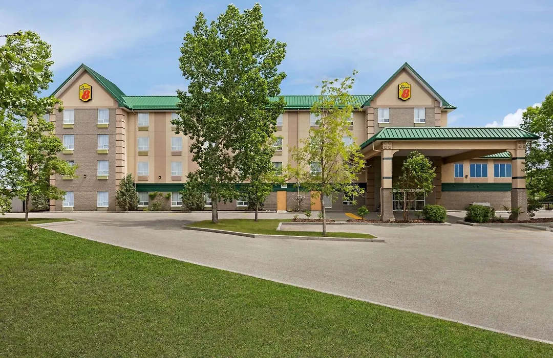 Super 8 By Wyndham Calgary Shawnessy Area-1