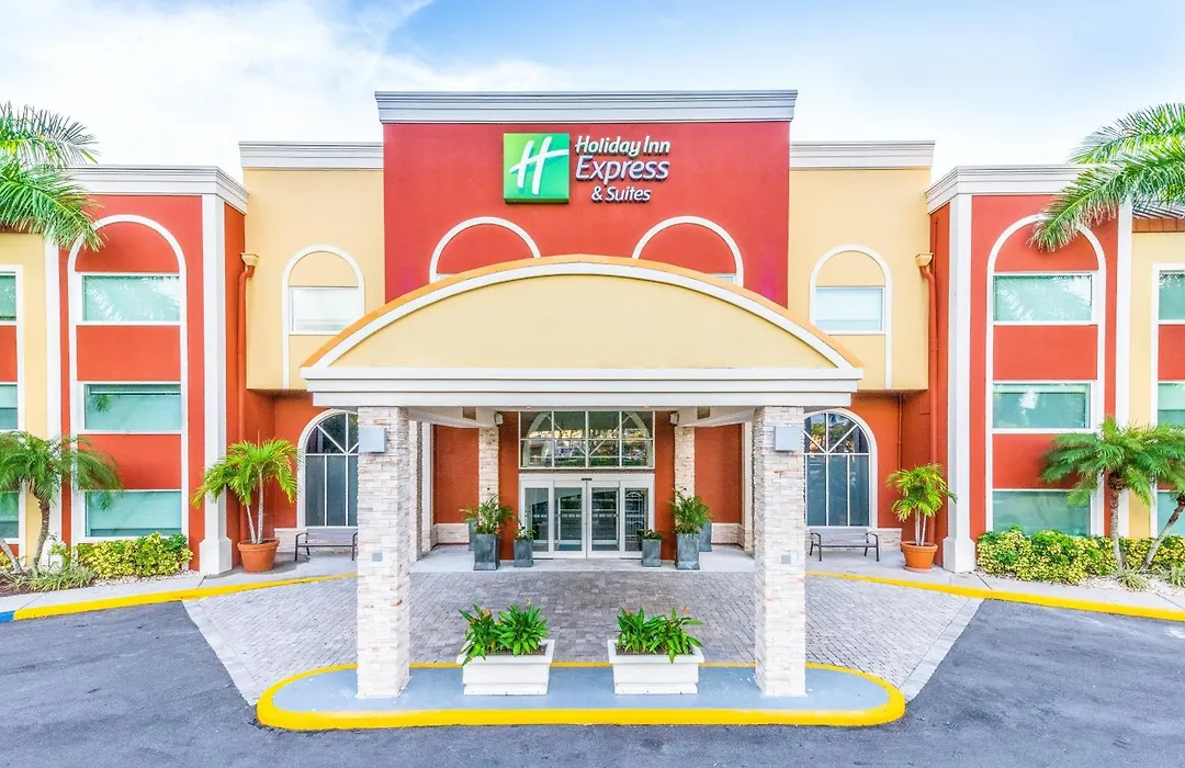 Holiday Inn Express Hotel & Suites Bradenton West By Ihg-1