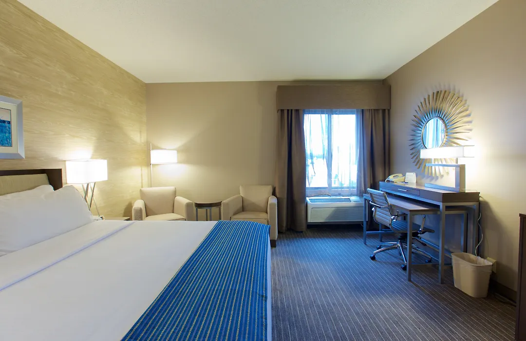 Holiday Inn Express Fargo - West Acres By Ihg-1
