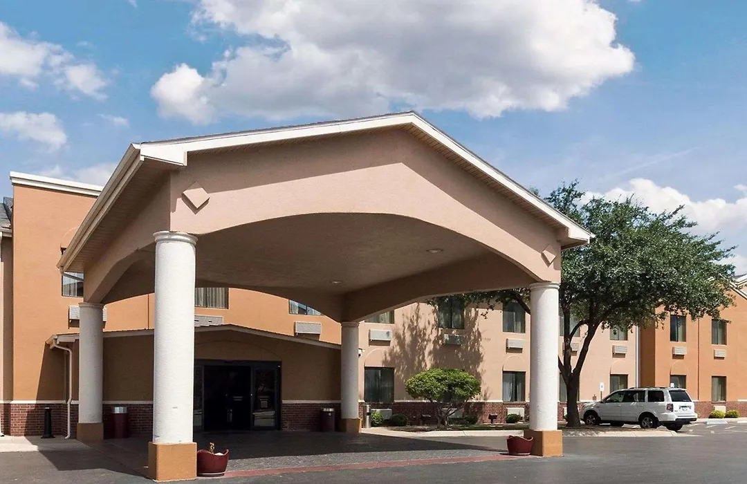 Quality Suites Midland North Loop 250-1