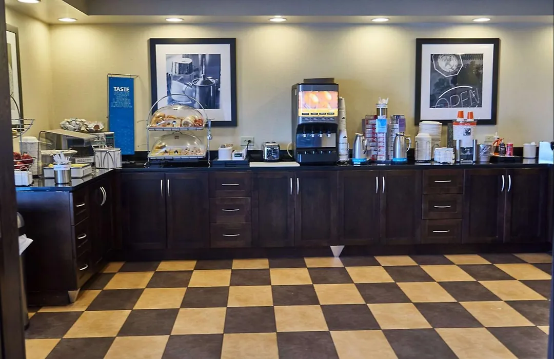 Hampton Inn Uniontown-1