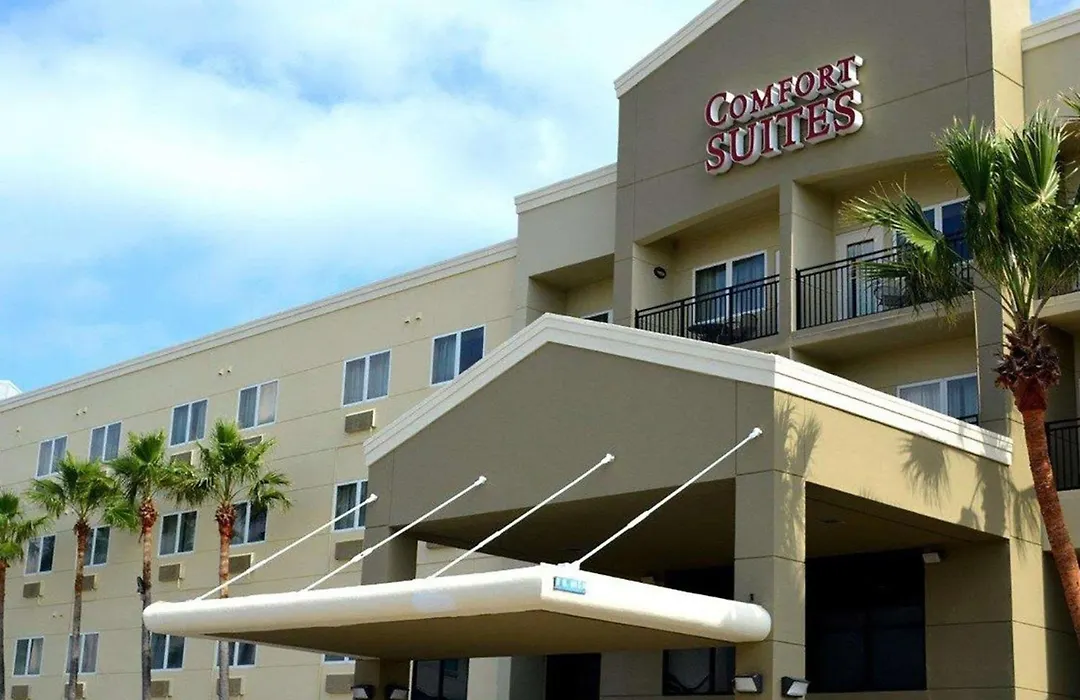Comfort Suites Beachside-1