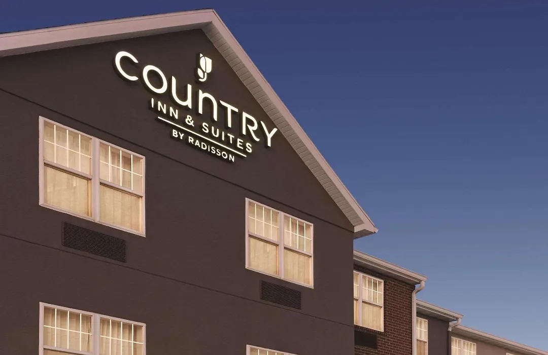 Country Inn & Suites By Radisson, Dubuque, Ia-1