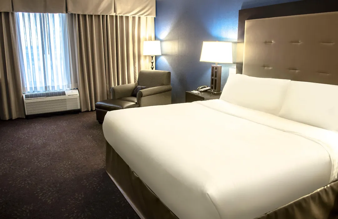 Holiday Inn Fargo By Ihg-1