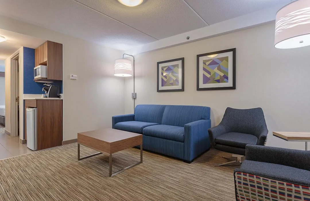 Holiday Inn Express & Suites - Belleville By Ihg-1