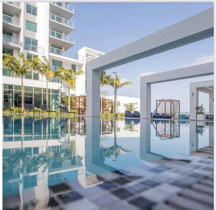 Sleek 2Bd 2Ba Condo In Miami Design District-1
